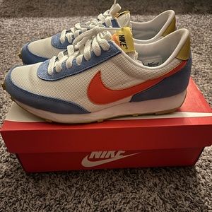 Nike daybreak univeristy blue and orange size 7.5